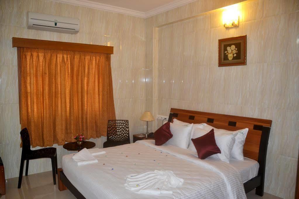 Peace Inn Csennai Kültér fotó